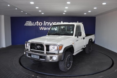 BUY TOYOTA 2013, Motor Trader