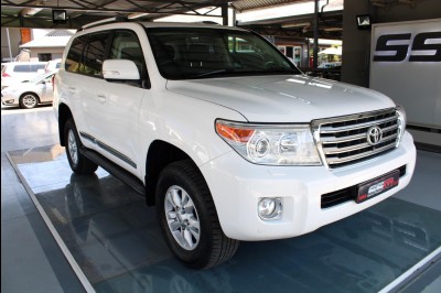 BUY TOYOTA LAND CRUISER 2013, Motor Trader